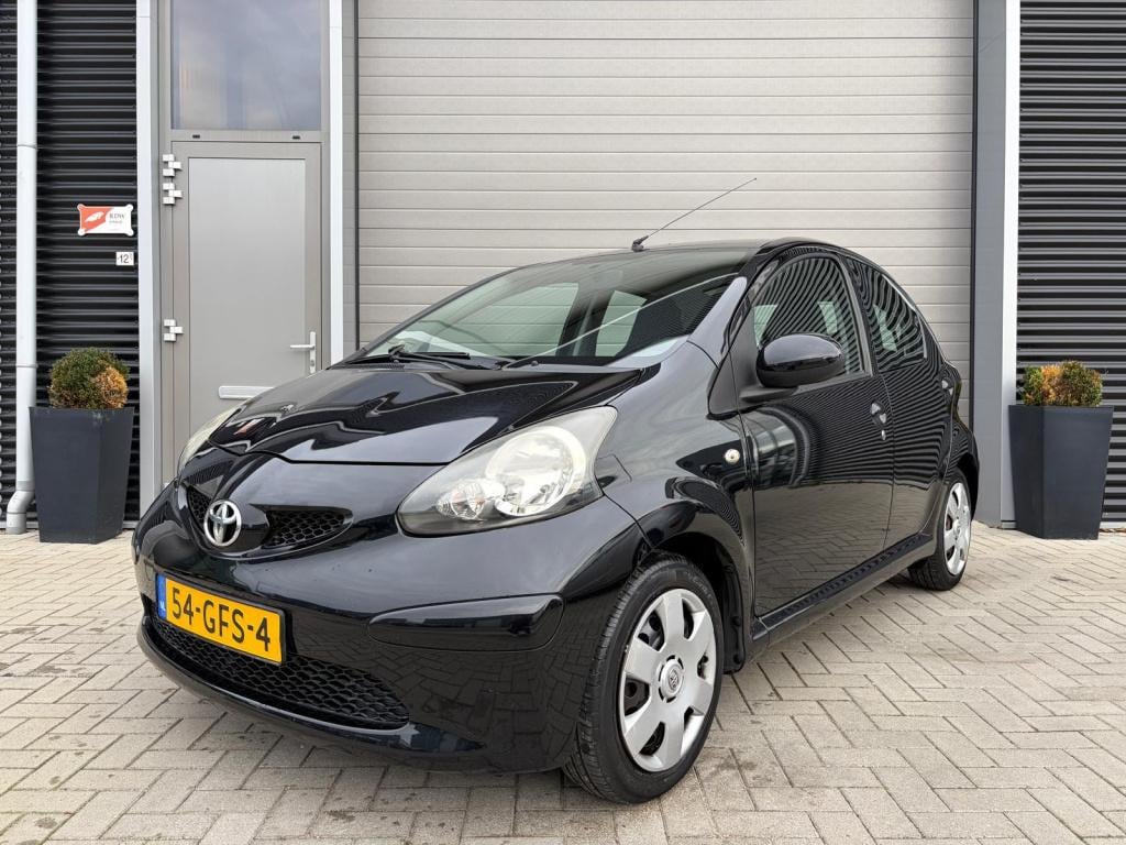 Toyota Aygo 1.0-12v +/apk/129.000/airco/centraal/