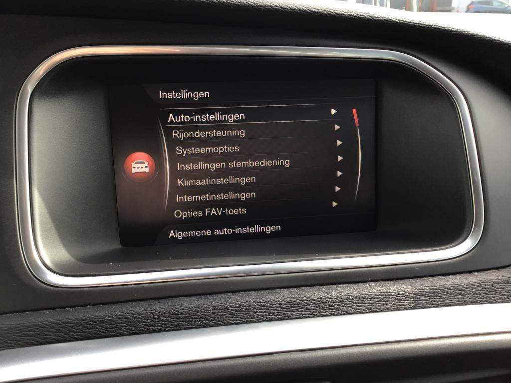 Volvo V40 cross country 2.0 t3 nordic+