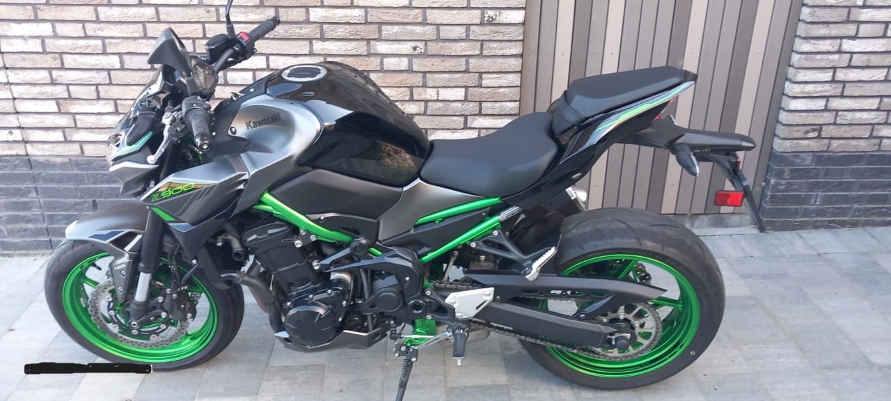 Kawasaki Z900 ABS  bj mei 2023 km stand is nu 2650km  prijs 9999,-