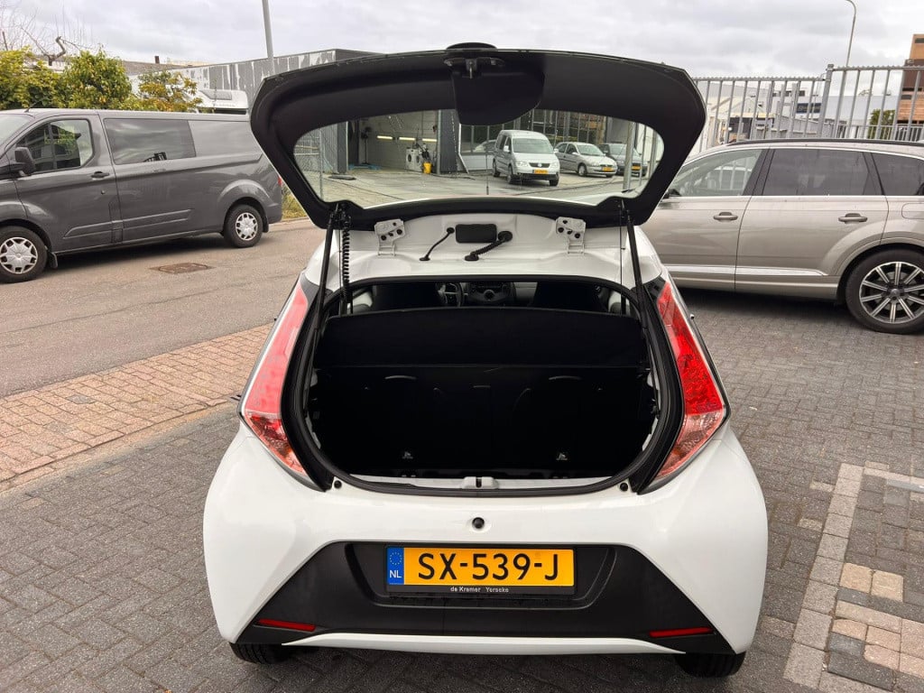 Toyota Aygo 1.0 vvt-i x-fun