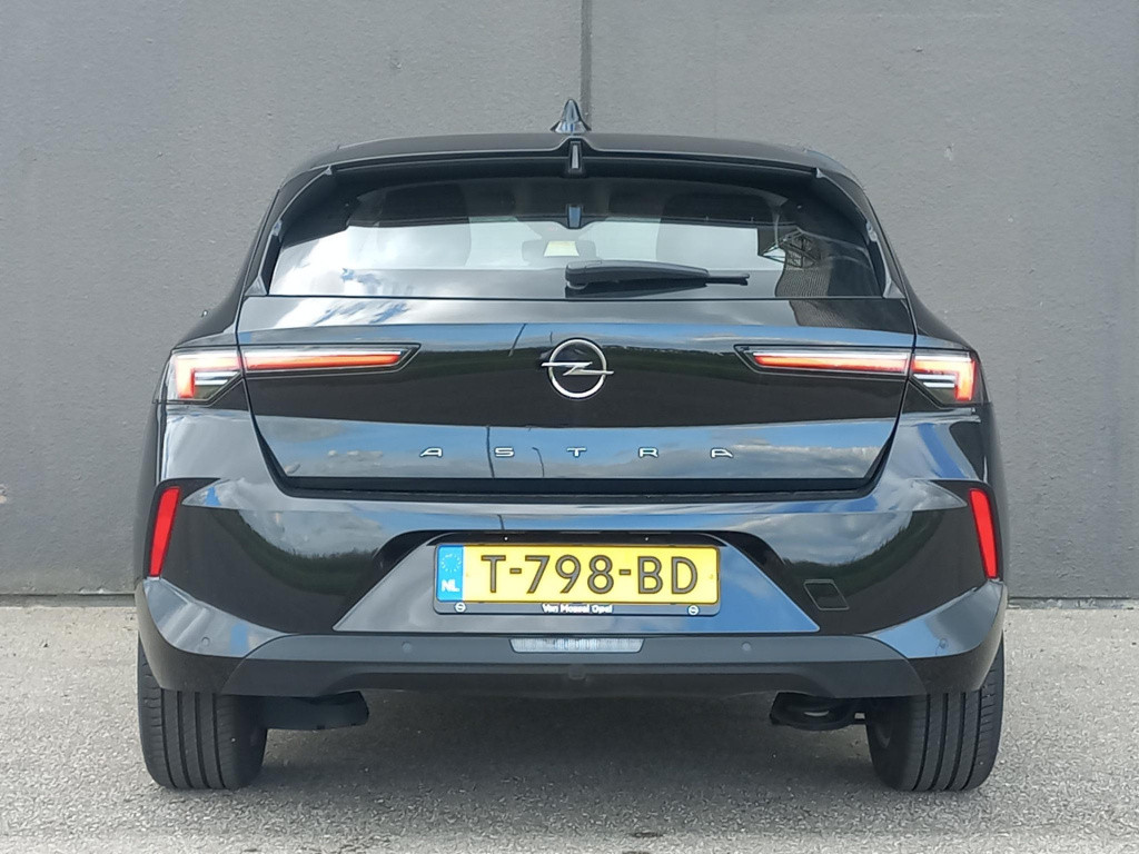 Opel Astra 1.2 edition 110pk | navi | climate | pdc | lmv |