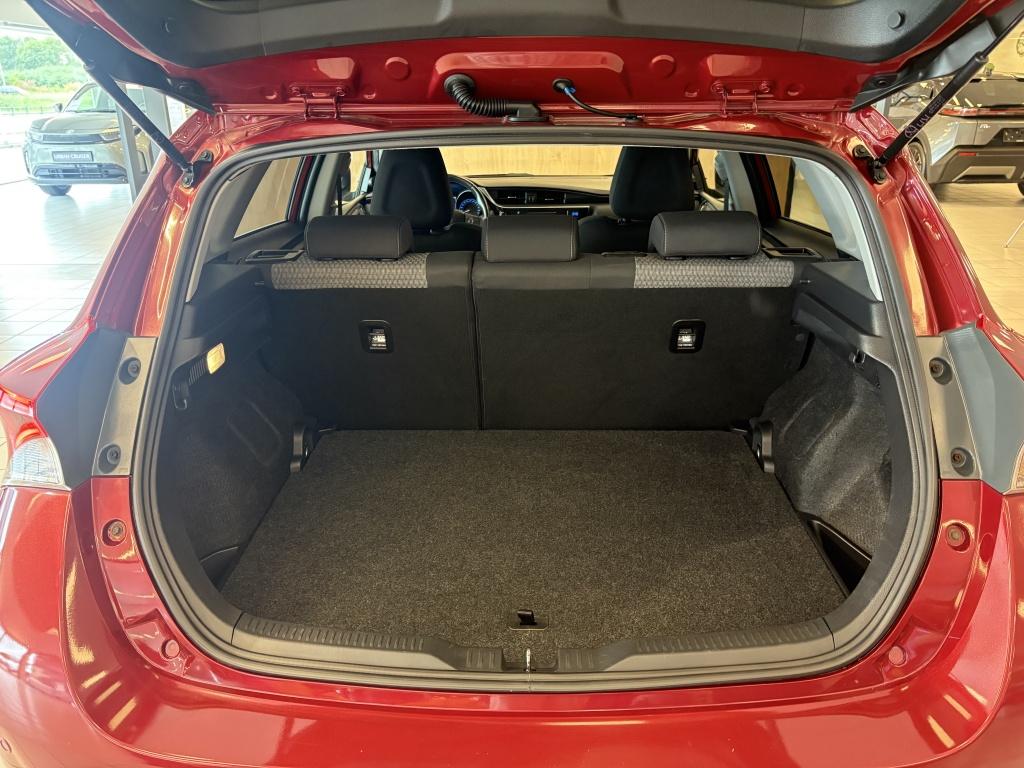 Toyota Auris 1.2t energy plus | trekhaak |