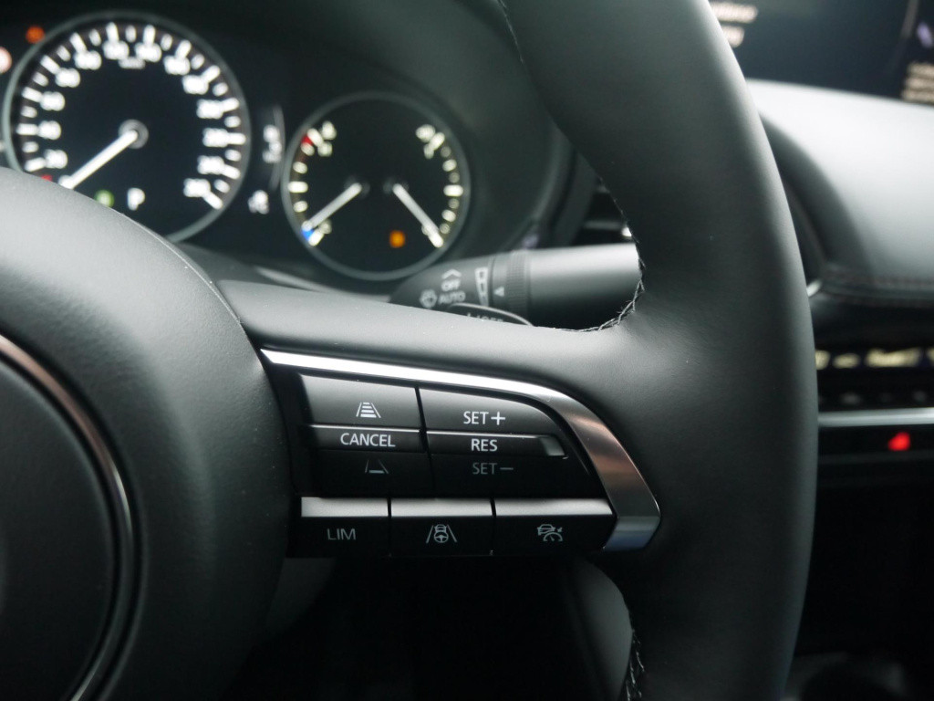 Mazda 3 2.5 e-skyactiv-g m hybrid 140 exclusive-line sedan