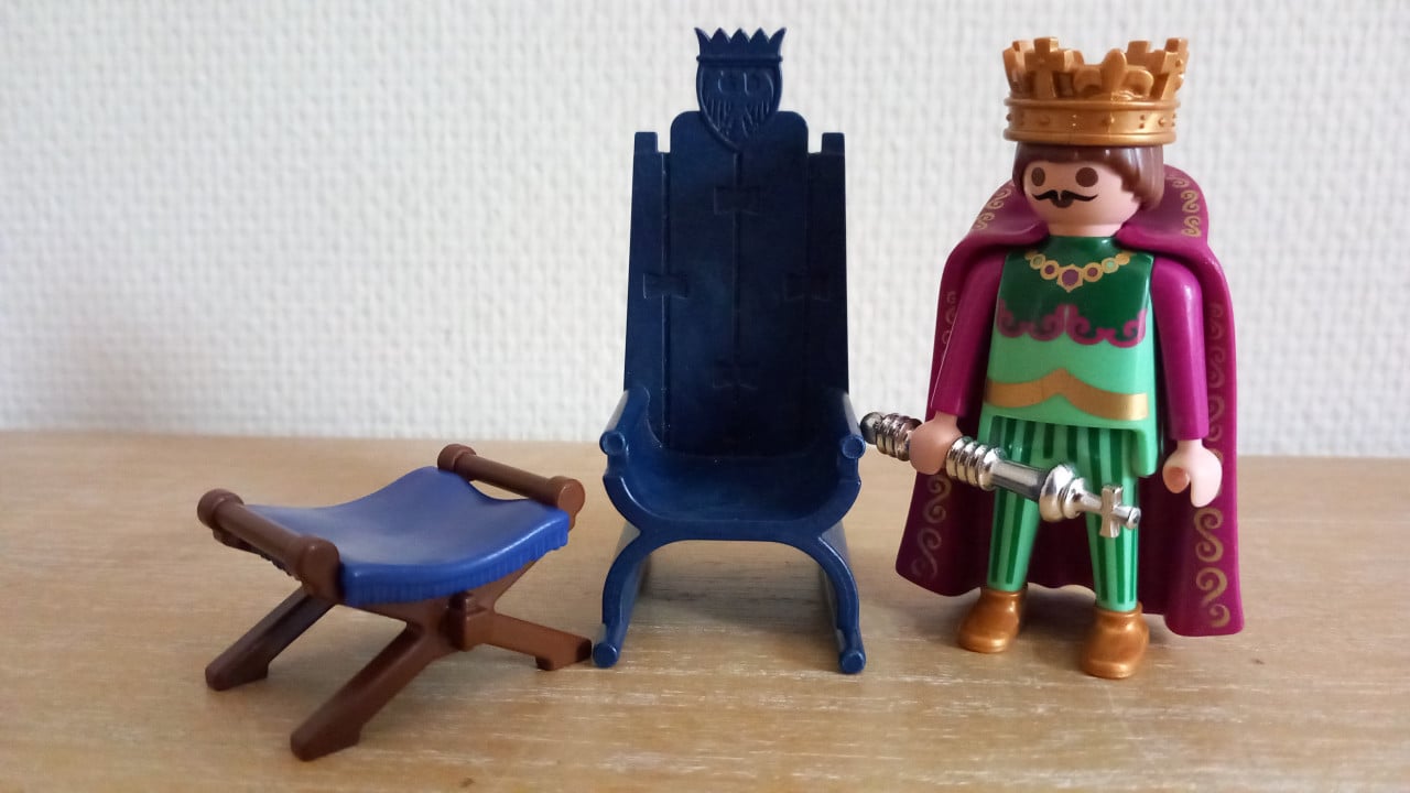 Playmobil koning bij troon