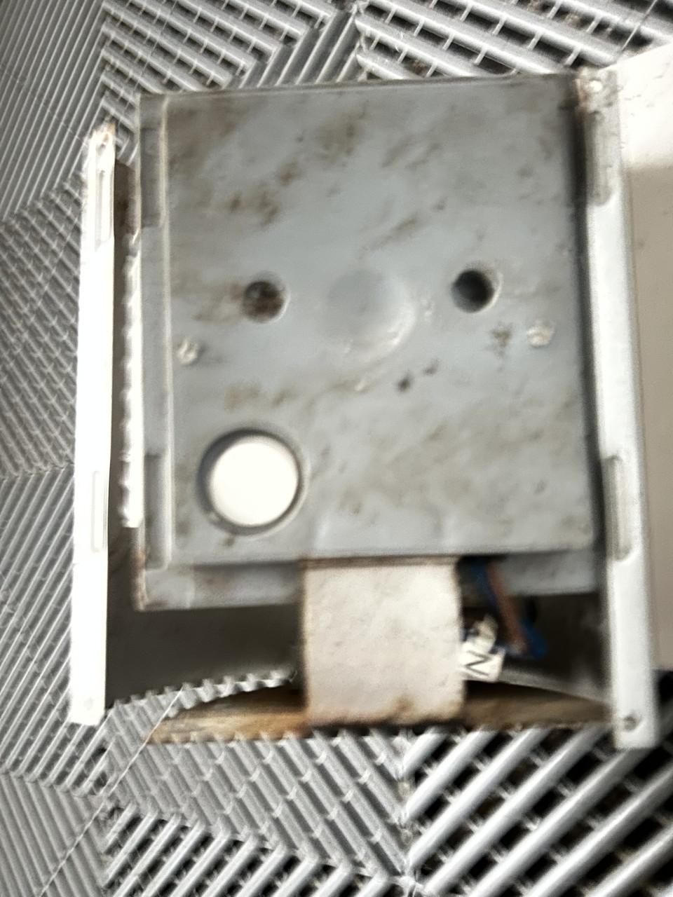 Massive rvs-buitenlamp