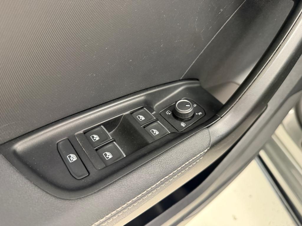 Audi A1 Sportback 35 tfsi s line | chronosgrey | keyless entry | led koplam