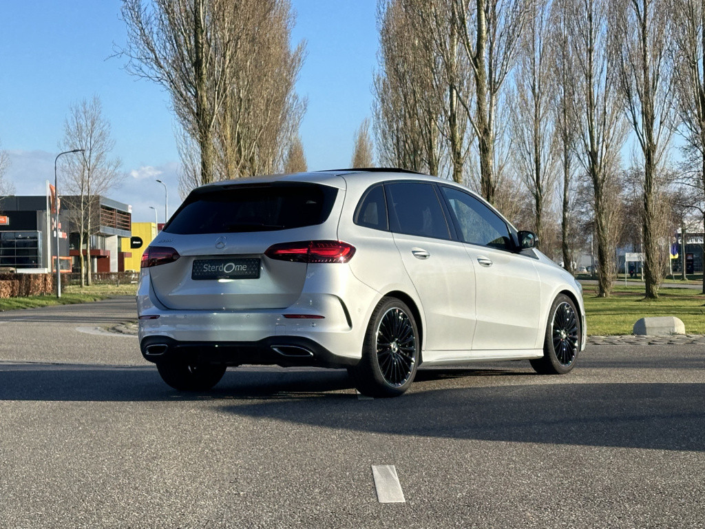 Mercedes-Benz B-Klasse 200 amg line l distronic l panoramaschuifdak l mbux 
