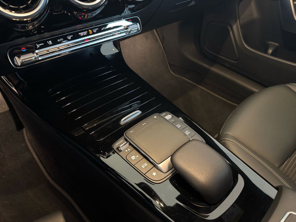 Mercedes-Benz Cla 250 e business solution
