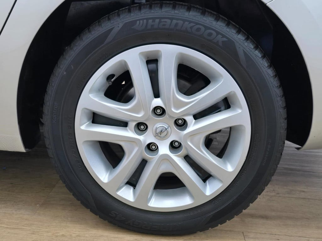 Opel Astra sports tourer occasion 1.0 met trekhaak, parkeercamera en cruise