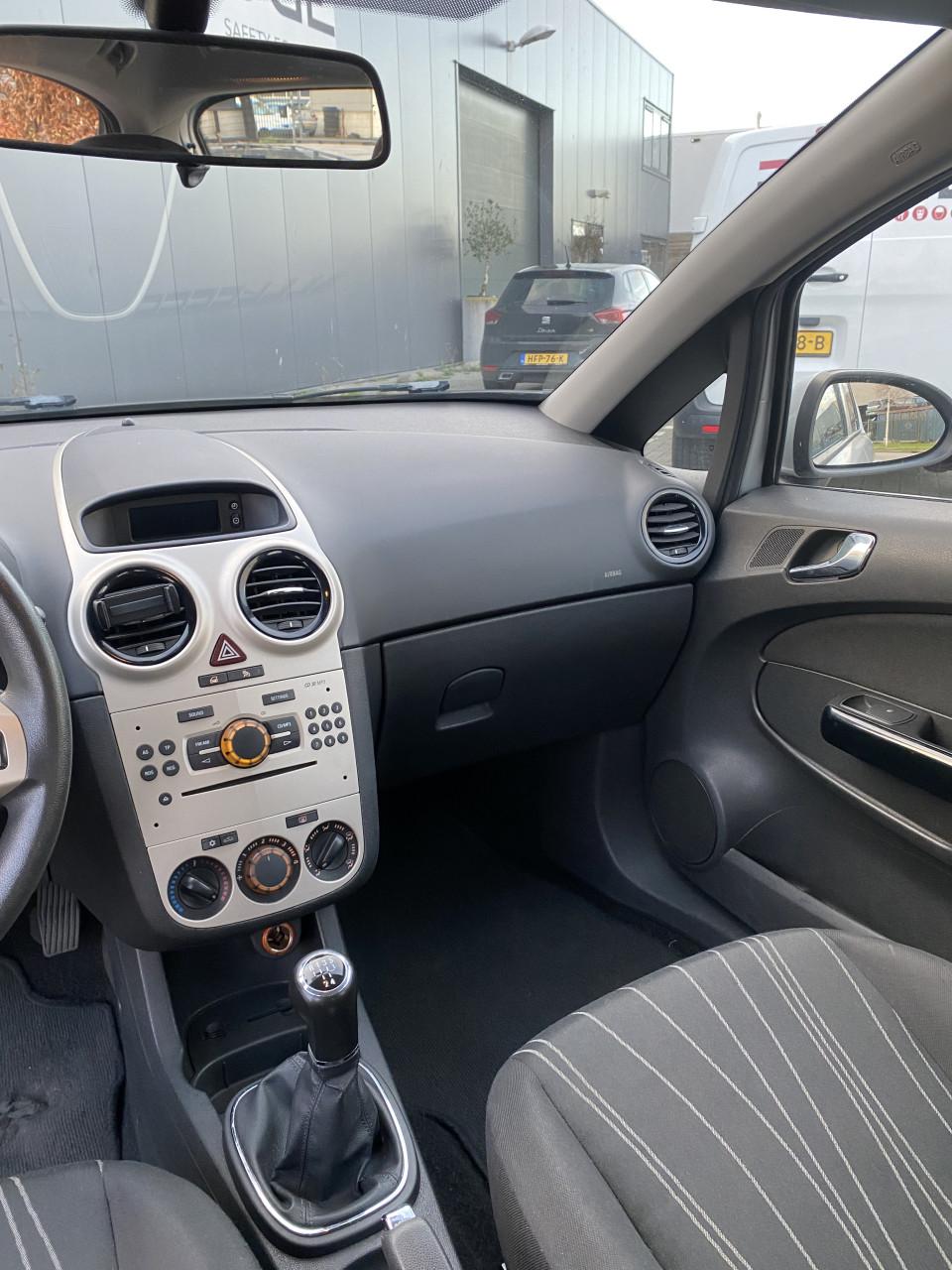 Opel Corsa 1.2 16V 5D WR 2007 Grijs | NAP | NIEUWE APK!