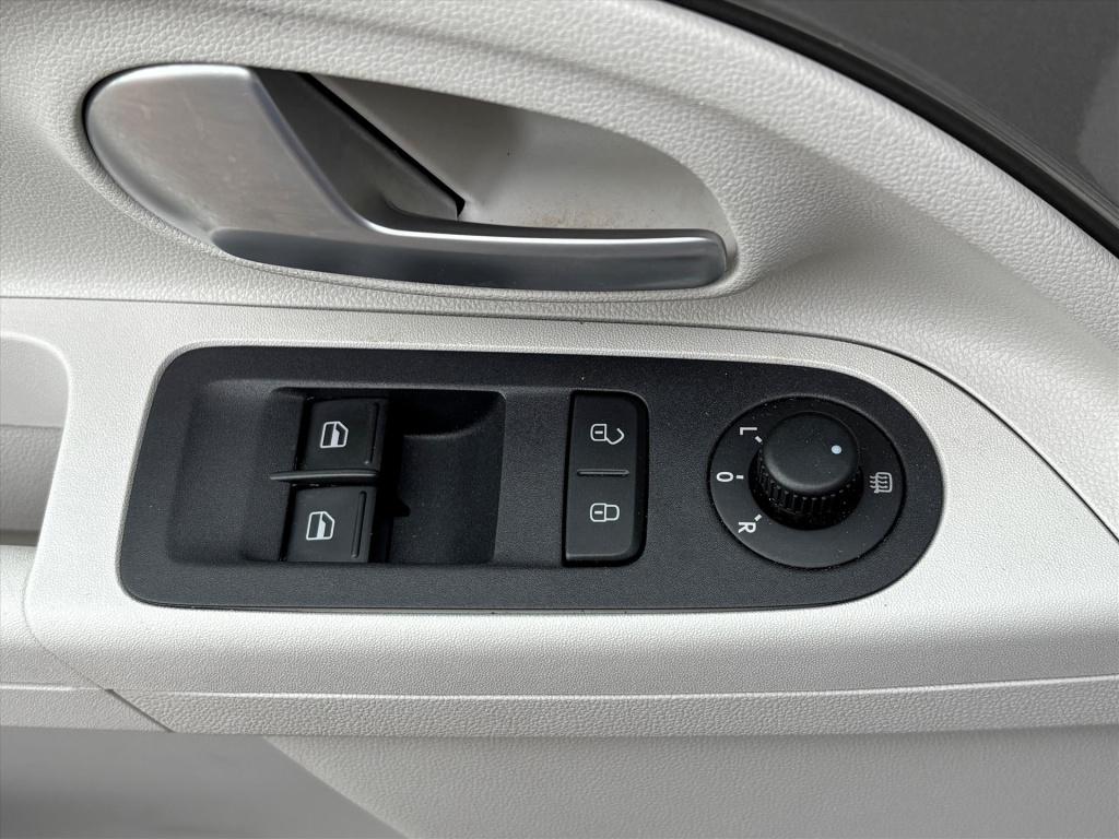 Volkswagen UP! 1.0 60pk up! beats| camera|stoelverwarming|climate|rijklaarp
