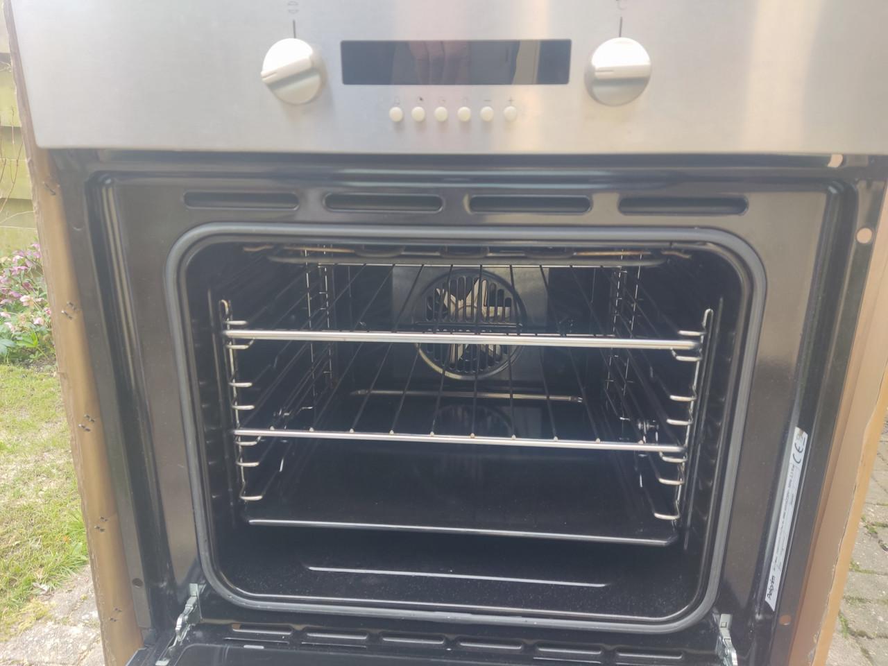 Pelgrim Inbouwoven (OKW695RVS) – In absolute nieuwstaat!