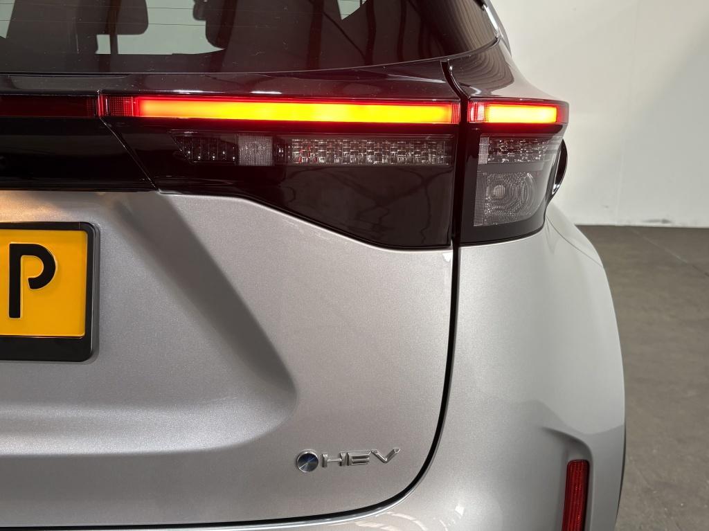 Toyota Yaris Cross 1.5 hybrid 115 first | stoel.ver| comfort pack| camera| 
