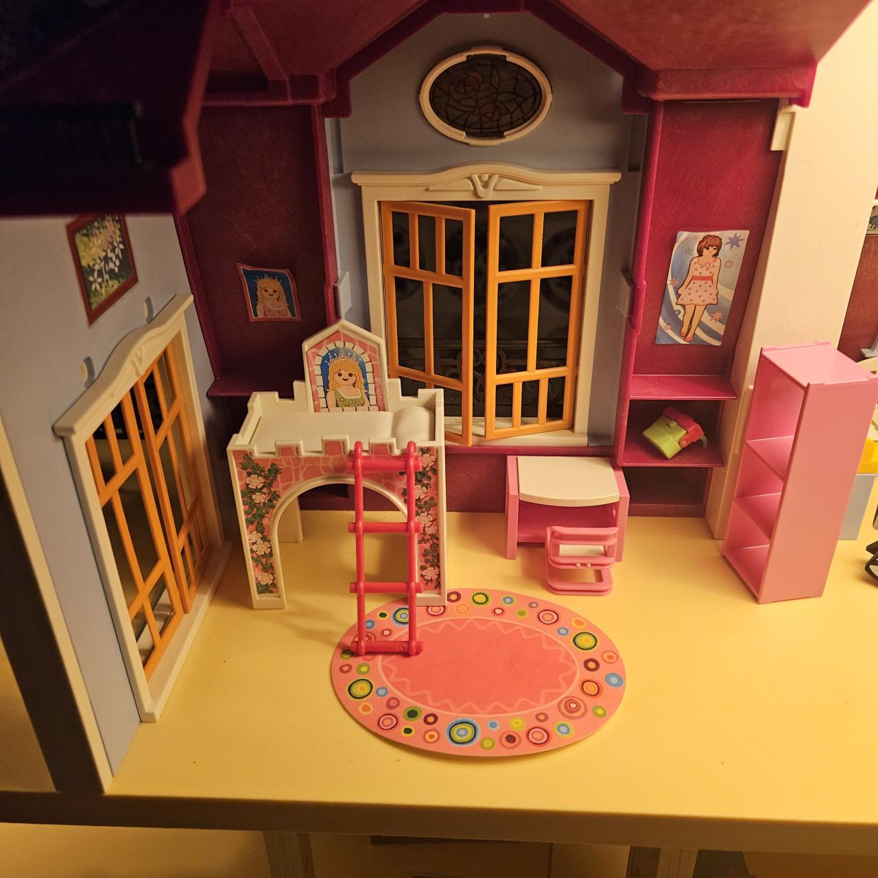 Poppenhuis volledig ingericht