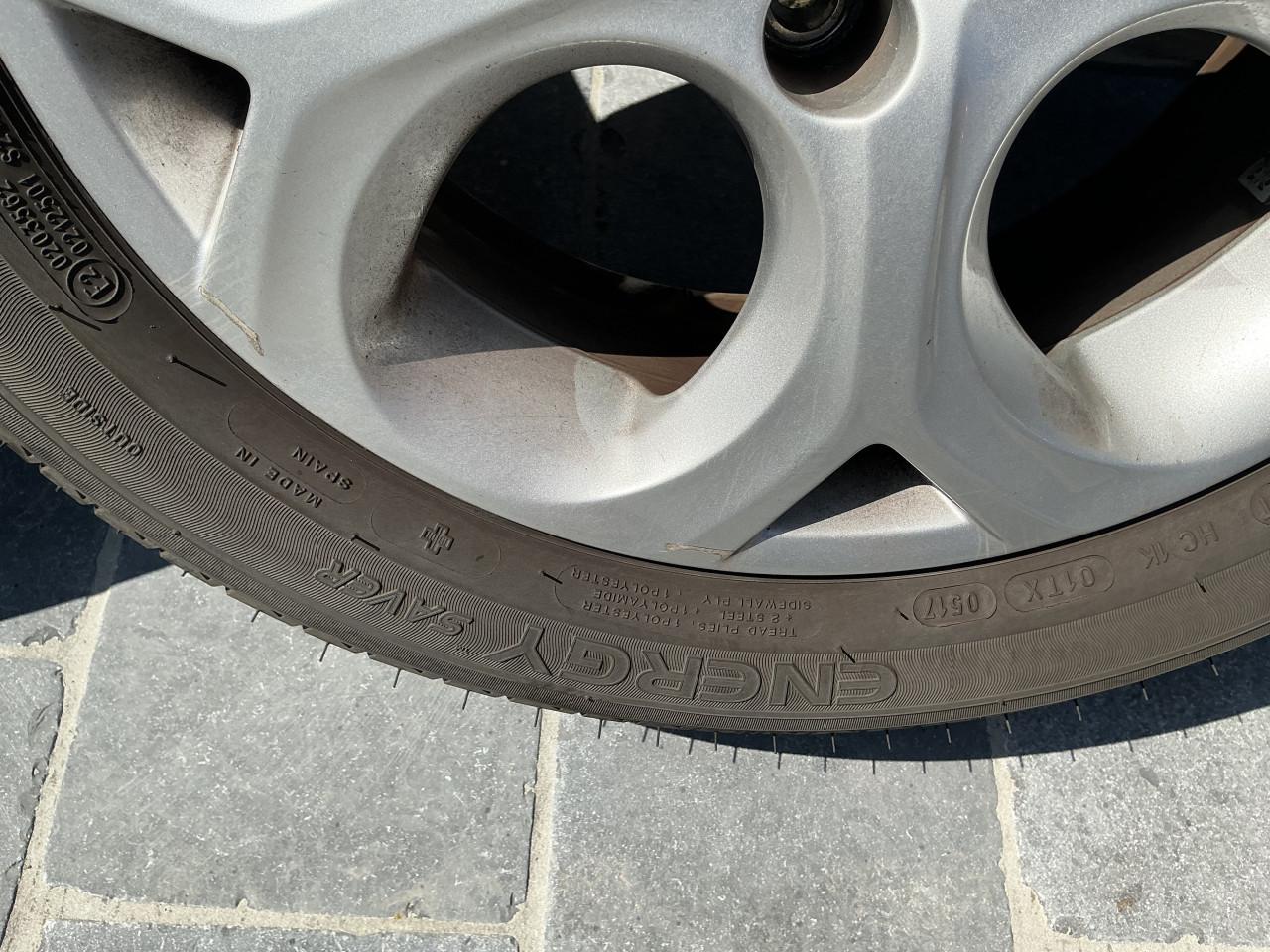 LM velgen met banden C3 Citroën origineel met Michelin banden