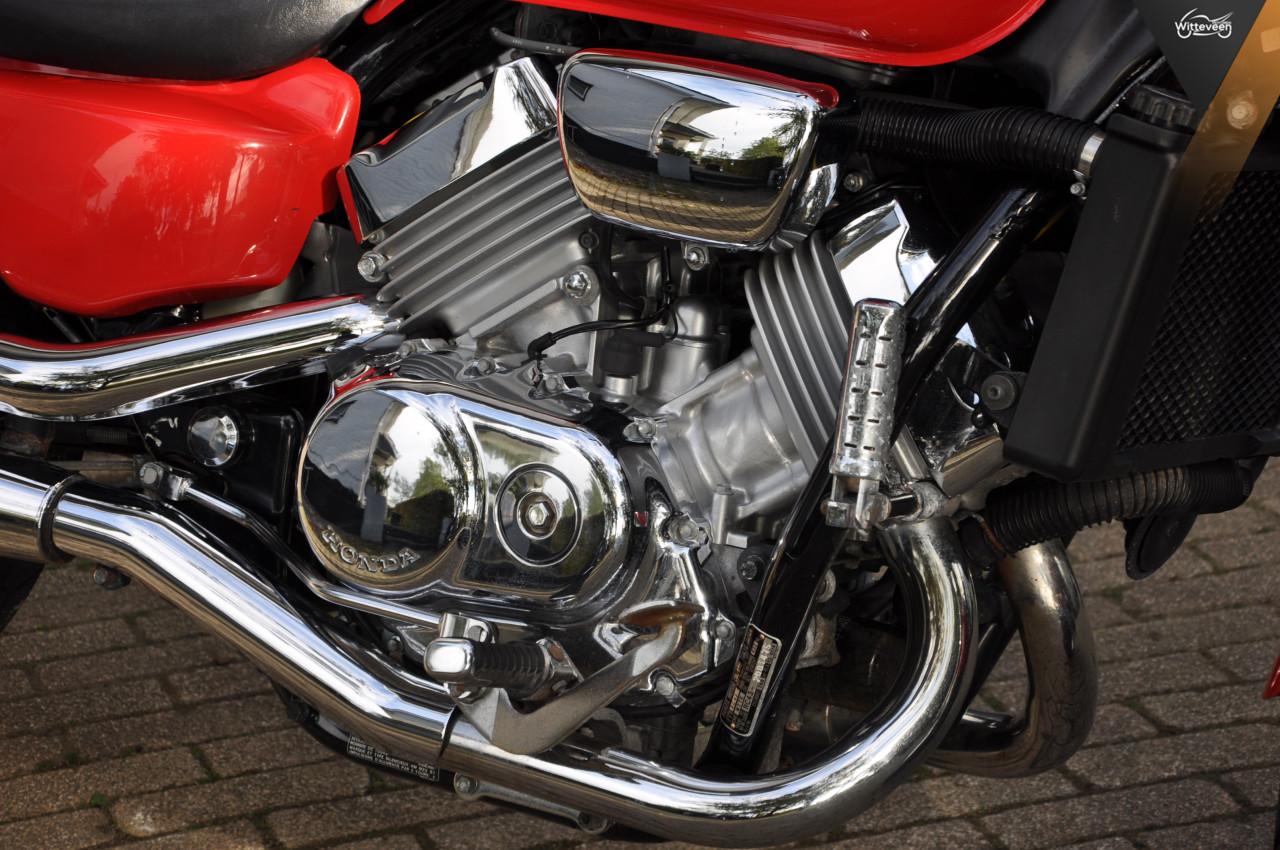 Honda Magna 750