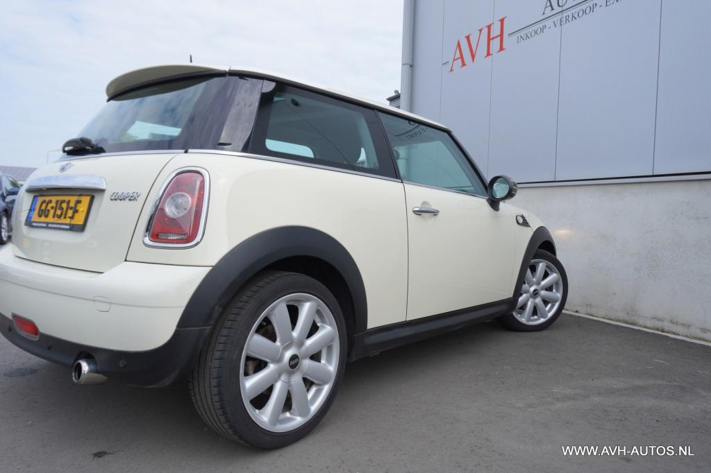Mini 3-deurs 1.6 cooper chili, panoramadak!