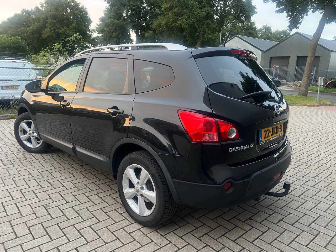 Nissan Qashqai +2 2.0 Connect 7zitter Jaar Apk