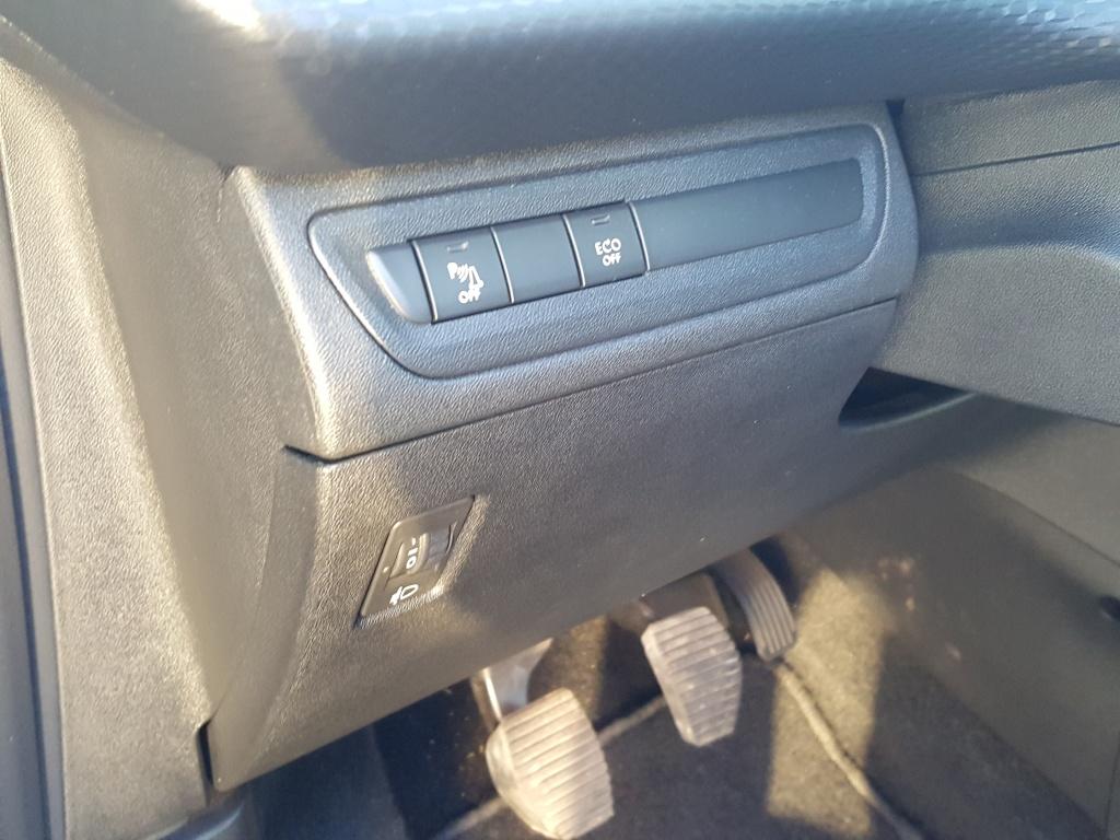 Peugeot 2008 1.2 puretech 110pk allure trekhaak | apple carplay & android a