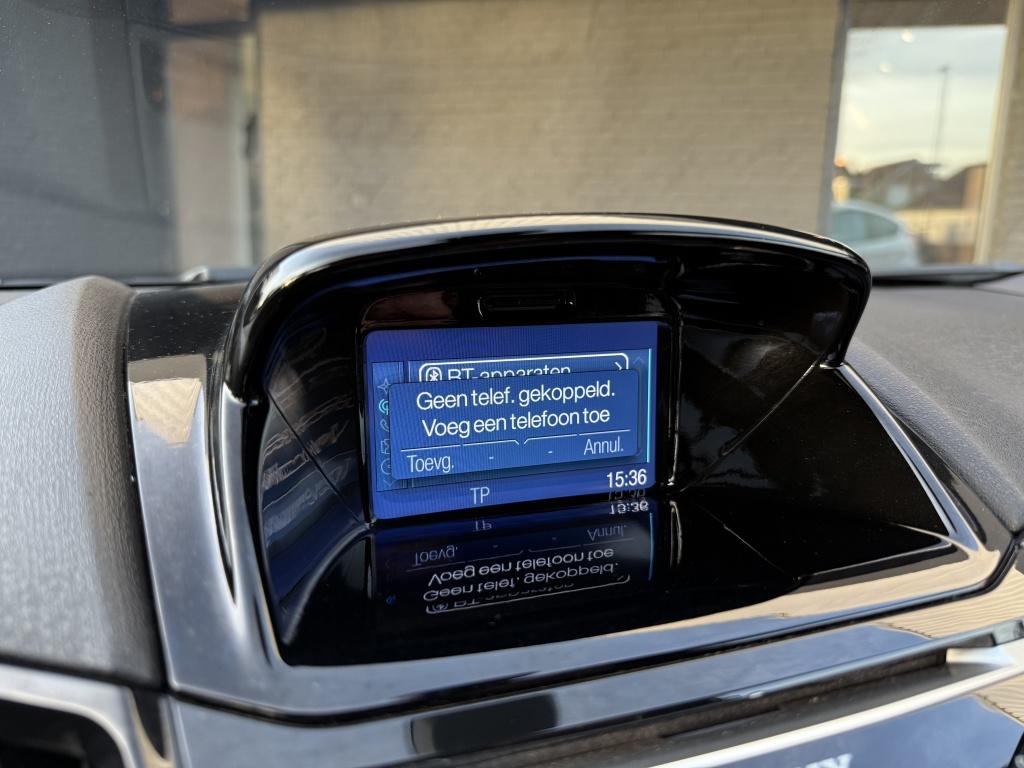 Ford Fiesta 1.6 st // nieuwe motor + koppeling, distributie en grote beurt 