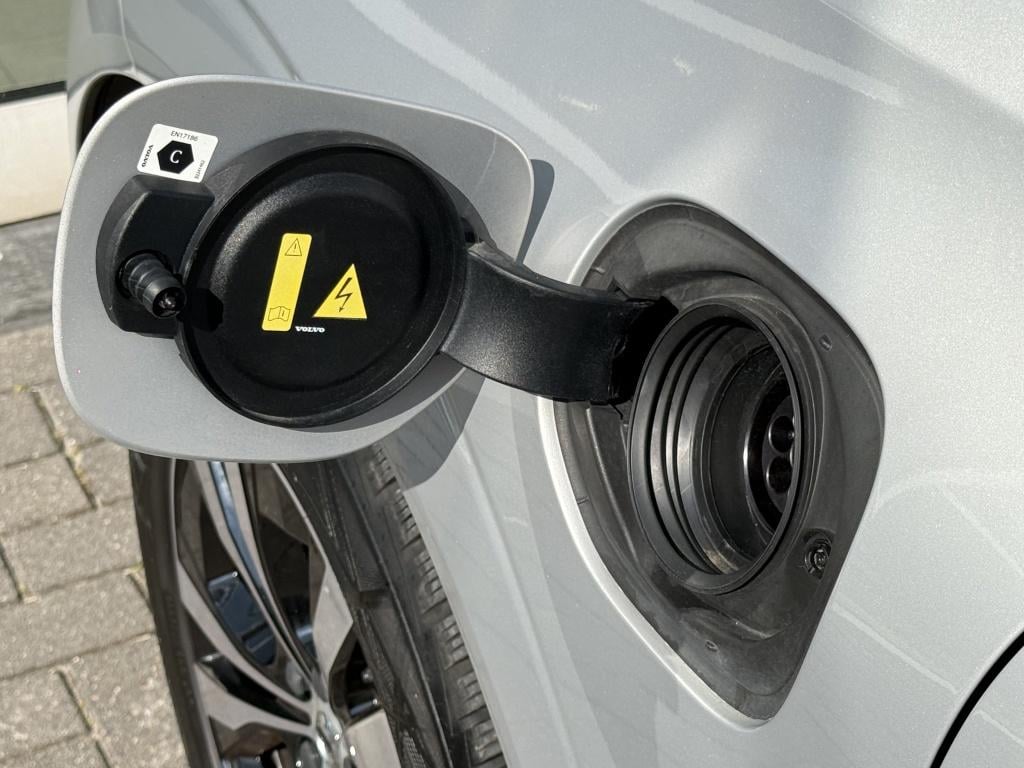 Volvo XC60 t6 398pk recharge inscription| pano| leder| camera|keyless awd