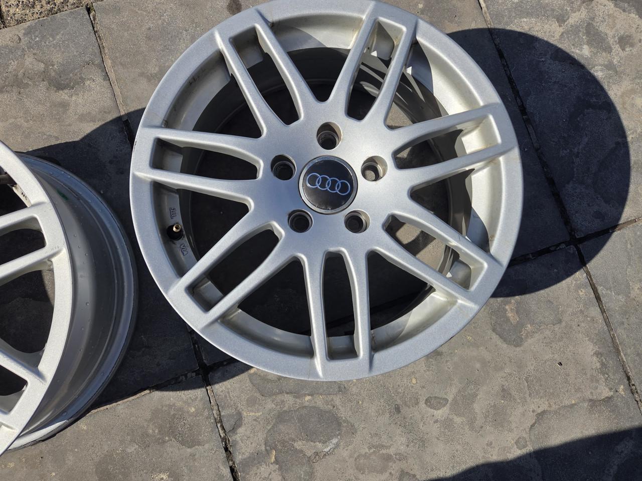 Set 16 inch replica Audi-velgen (meerspaaks design)