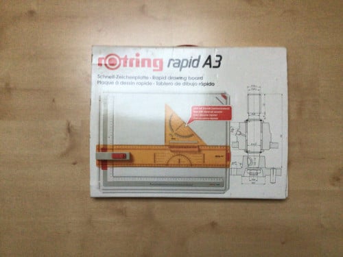 Rotring tekenbord met toebehoren.