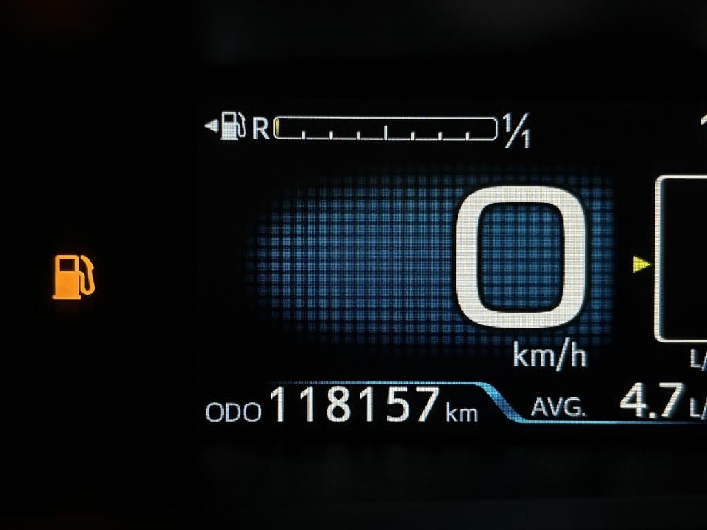 Toyota Prius 1.8 first edition | camera | bsm | pdc |