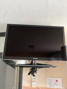 TV met beugel