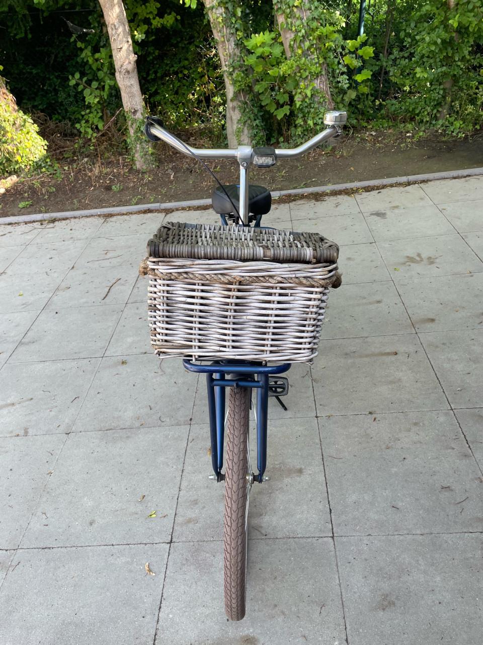 Damesfiets/ meisjesfiets.