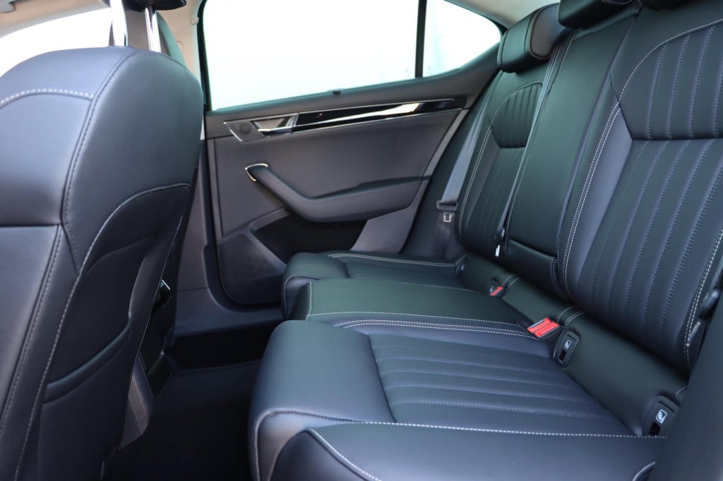 Skoda Superb 1.4 tsi iv business edition
