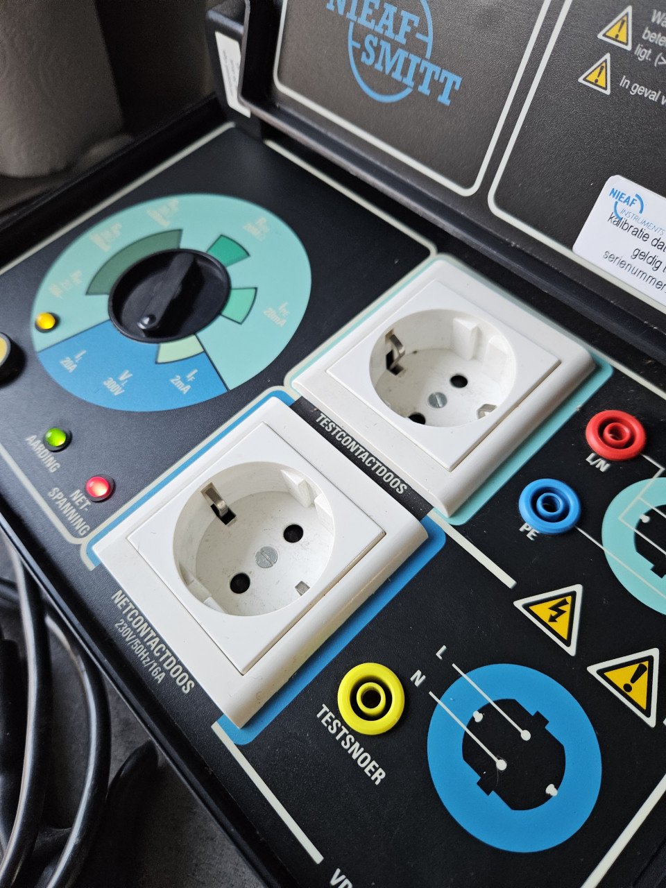 Werkende zeer nette Nieaf Smitt safetypat 3140 Apparaat Tester....
