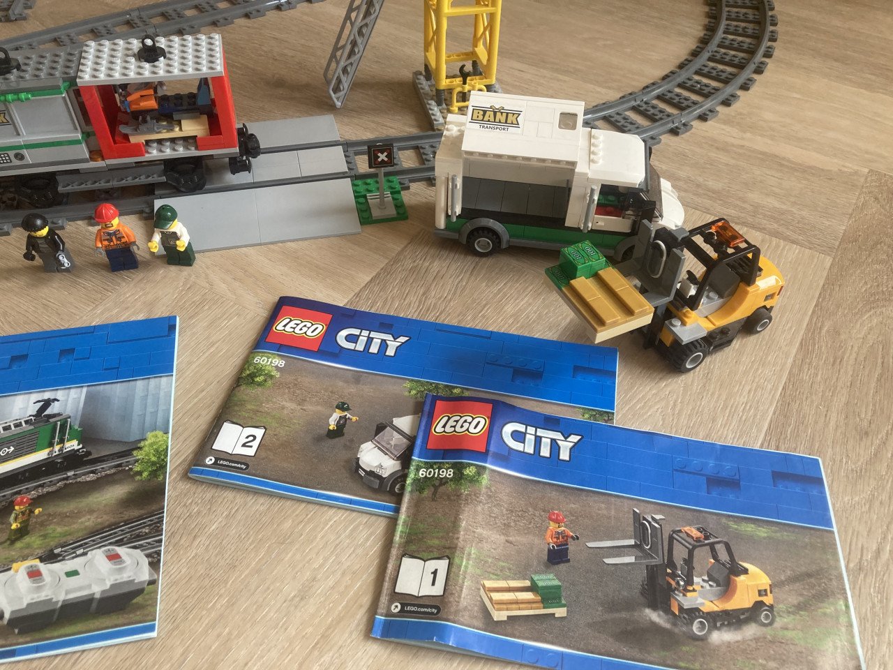 Lego Trein 60198 met twee sets extra rails