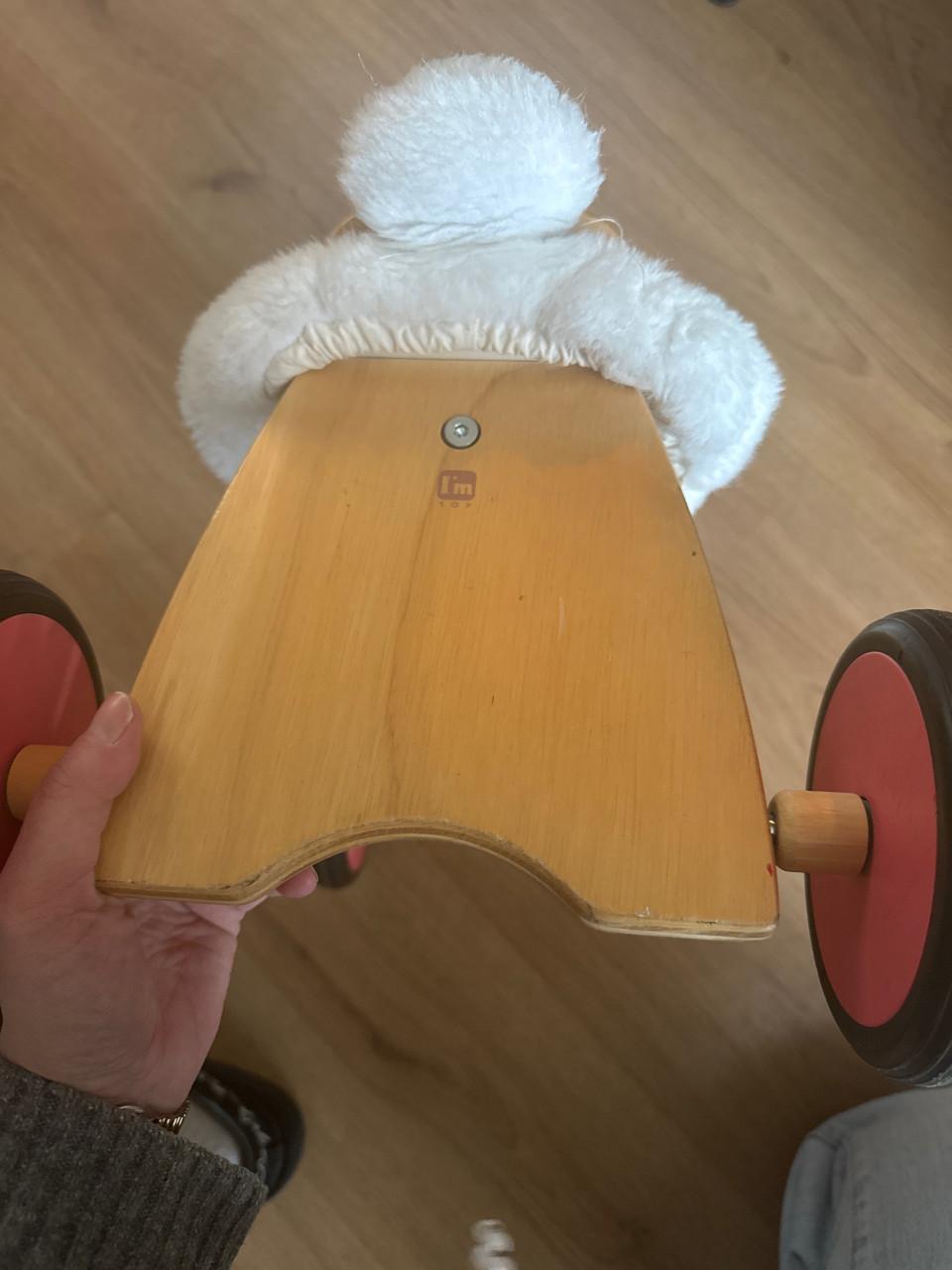 Houten schaap loopfietsje