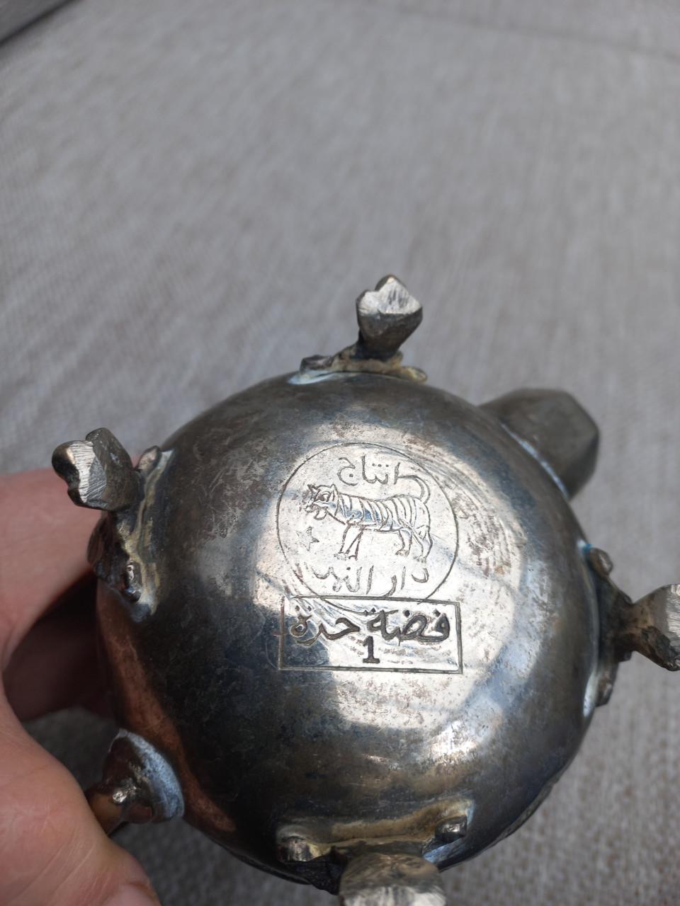 Antieke zilver Marokkaanse theepot.