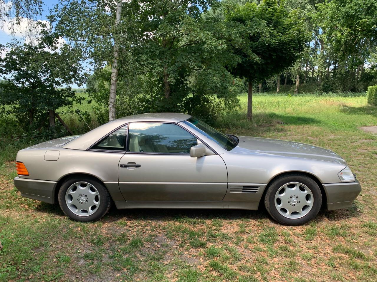 Mercedes Benz 500 SL, NL auto 26 d. km.
