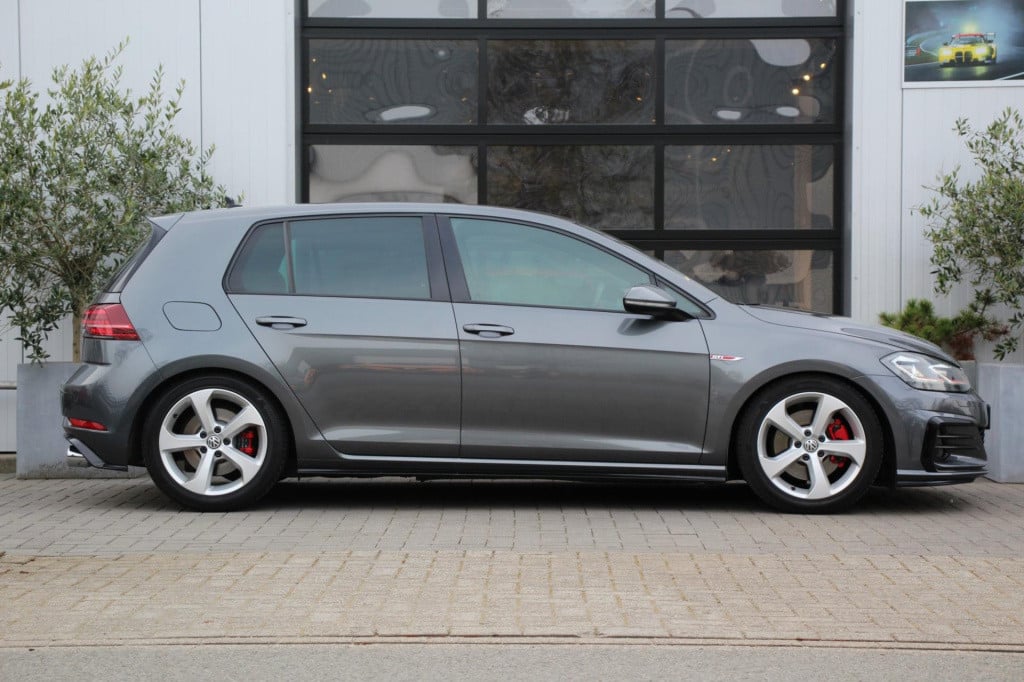 Volkswagen Golf 2.0 tsi gti - h&r - dsg - led/matrix - pdc rondom - disc+ -