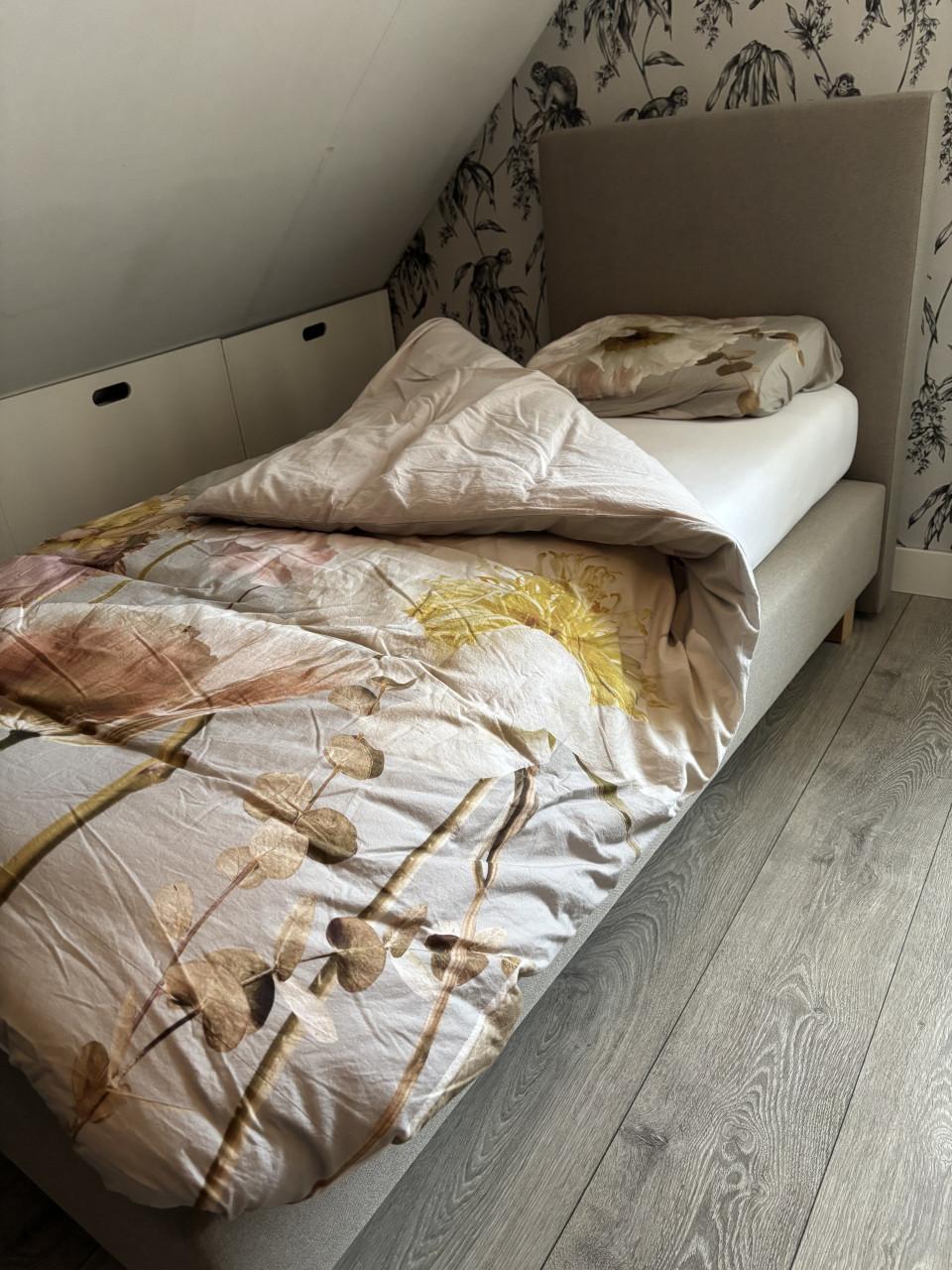 1-persoons Boxspring (in Nieuwstaat)