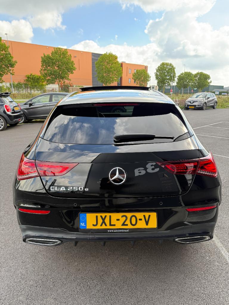 Mercedes-Benz Cla 250 e amg premium plus night - full option