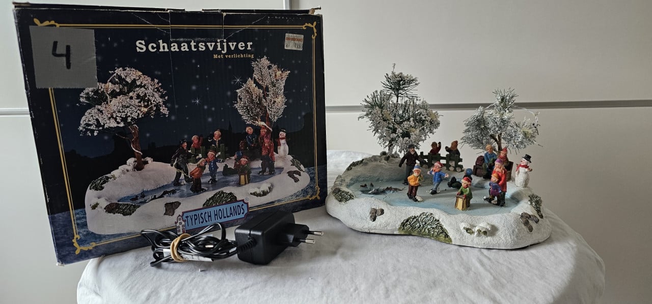 Compleet Kerstdorp met accessoires (advertentie 1 van 3)