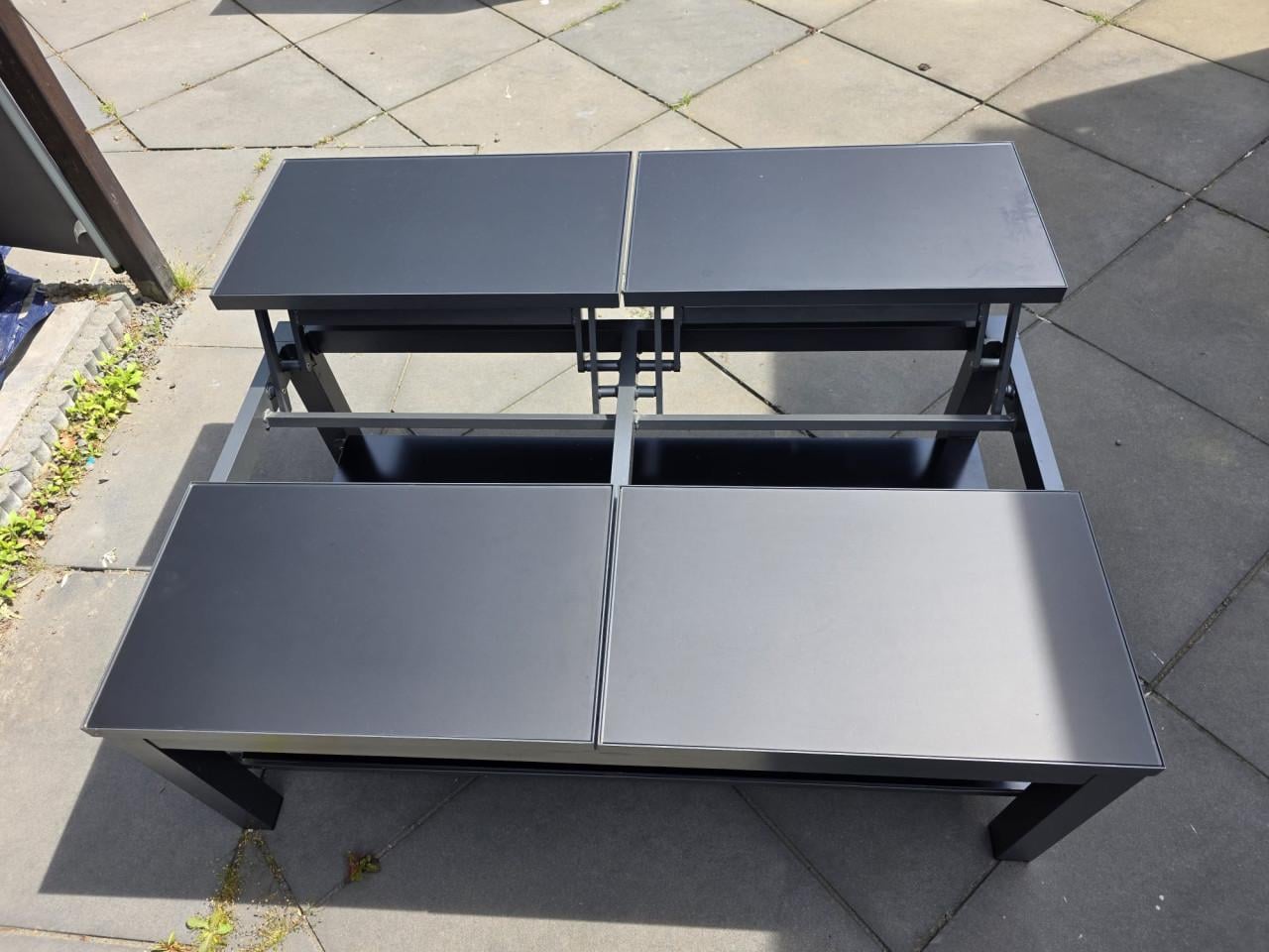 Aluminium loungetafel met een lift-mechanisme