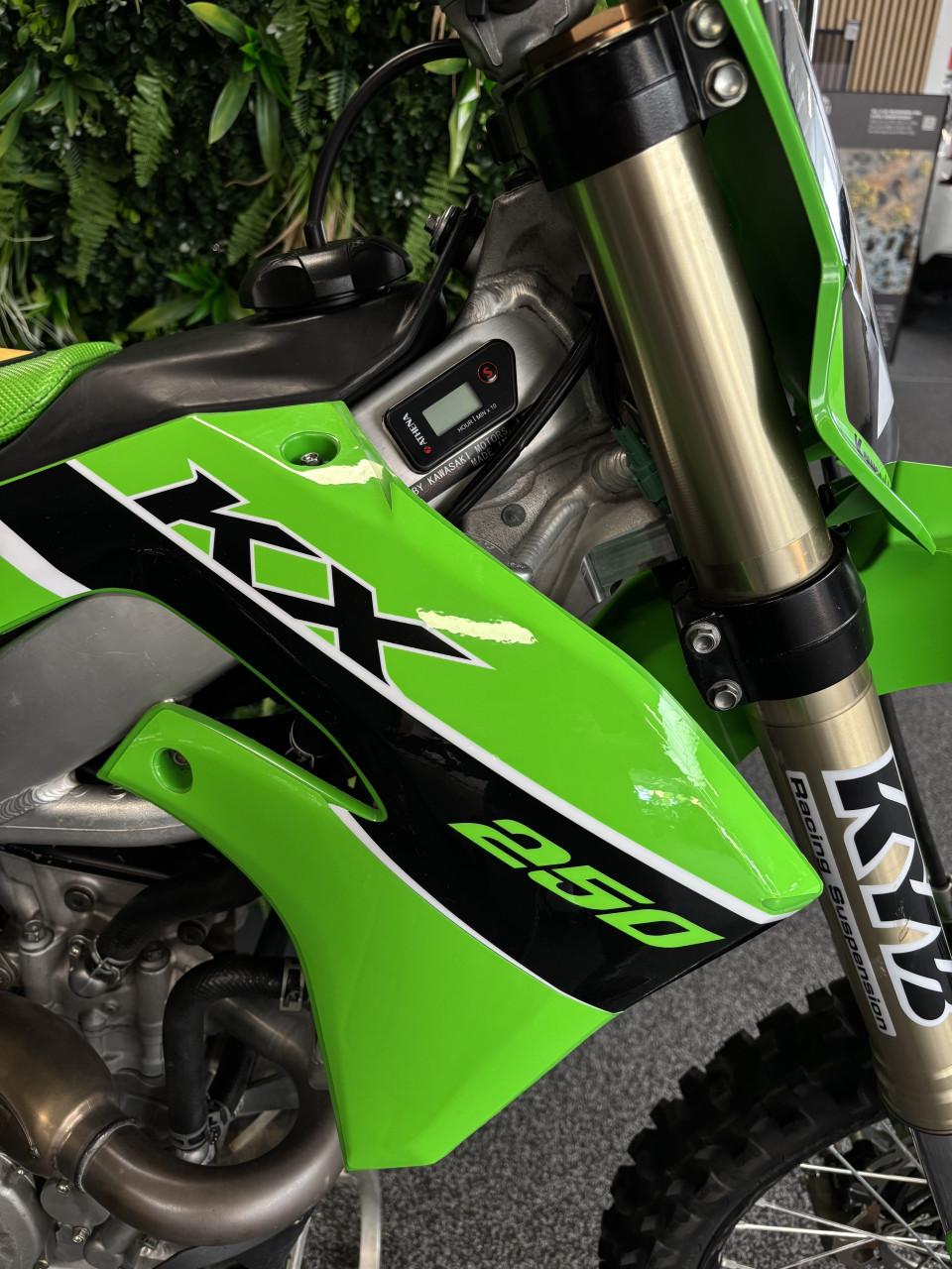 Kawasaki KX 250 (2023) 36 uur!