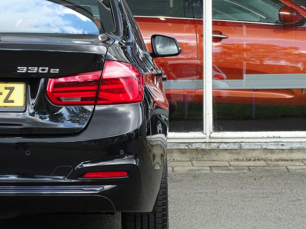 BMW 3-serie 330e