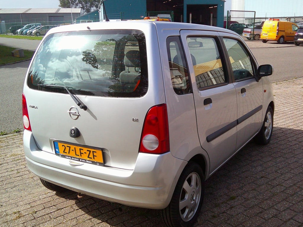 Opel Agila 1.2-16v elegance