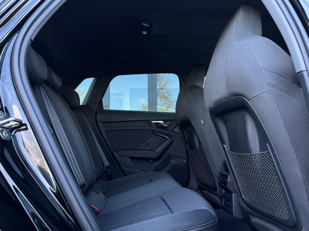 Audi A3 sportback 40 tfsi e s edition * stoelverwarming * keyless * trekhaa