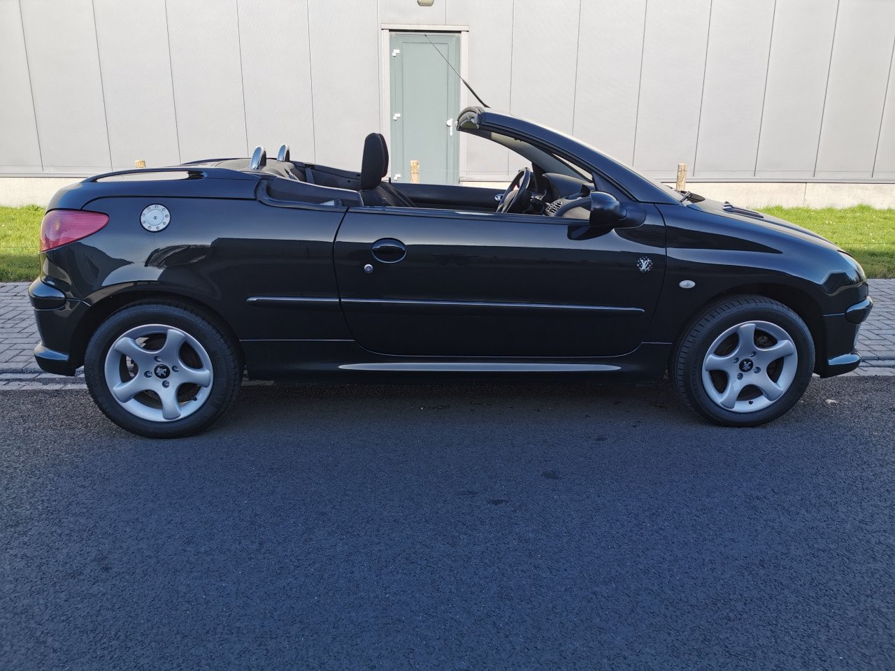 PEUGEOT 206 CABRIOLET UIT 2004