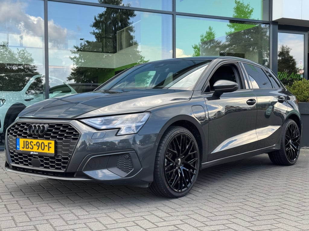 Audi A3 sportback 40 tfsi e edition * stoelverwarming * camera * adaptive c