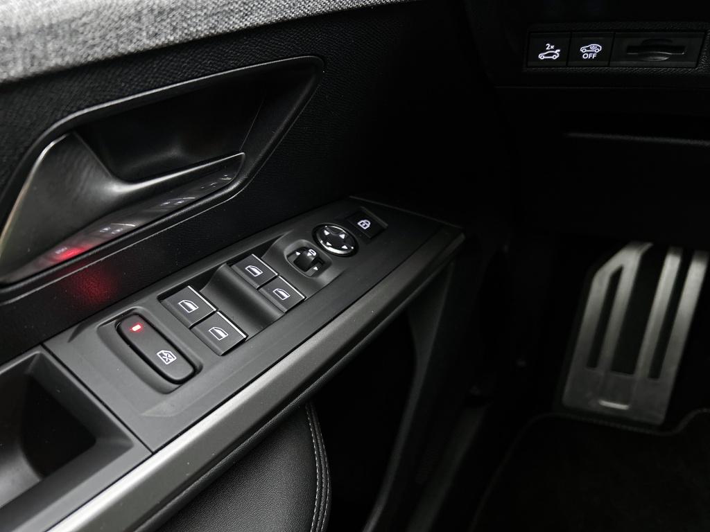 Peugeot 3008 hybrid 145pk automaat gt | rijklaar | stoelverwarming | elektr