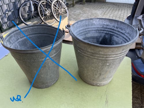 2 Zinken emmers, de echter oude