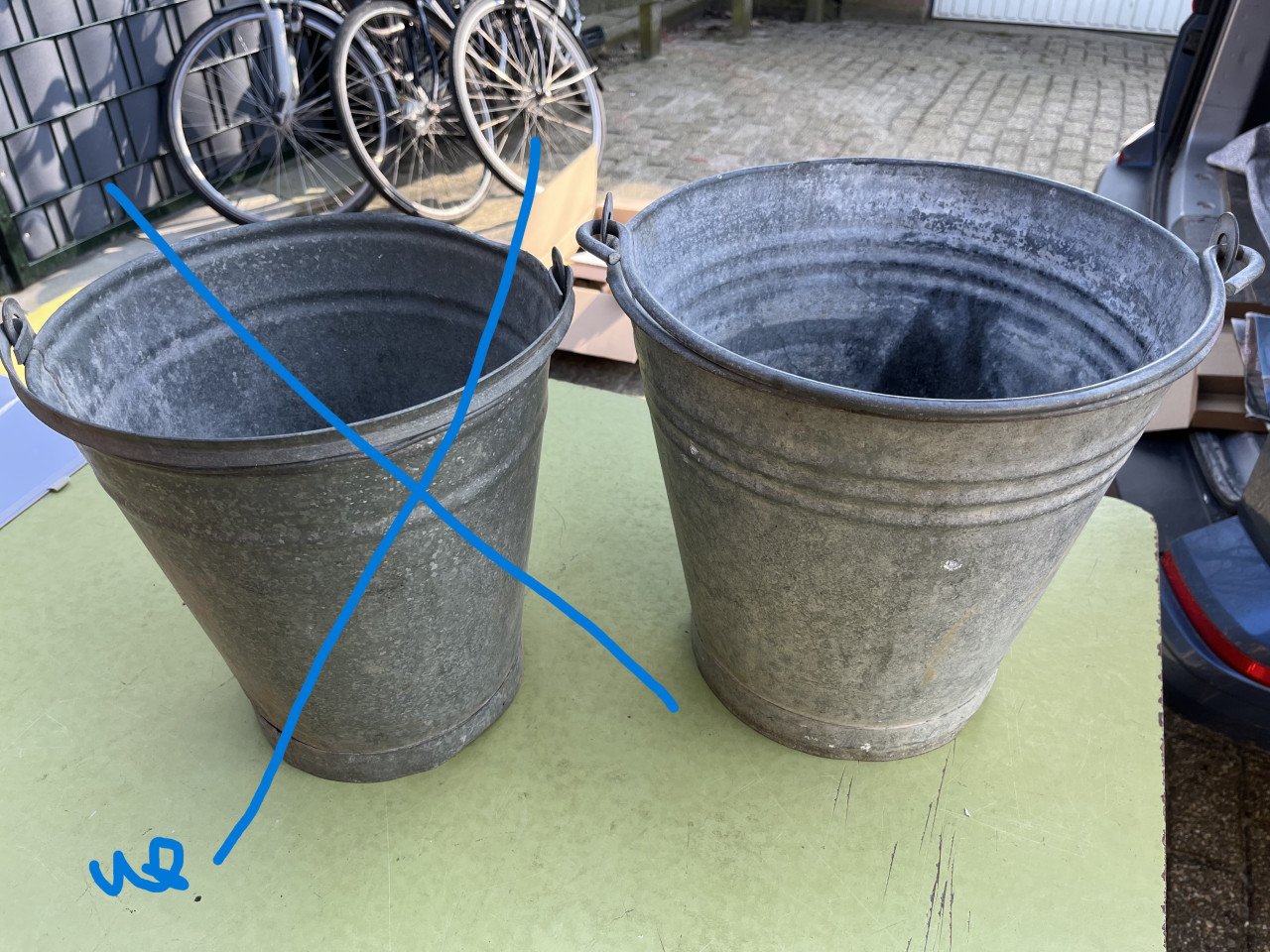 2 Zinken emmers, de echter oude